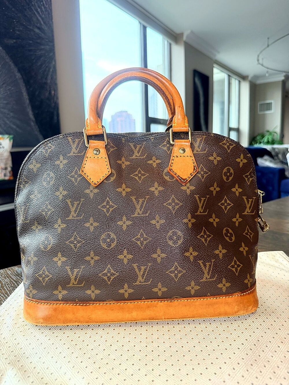Authentic Louis Vuitton Alma PM Monogram Canvas Handbag Gold Hardware - Picture 2 of 10
